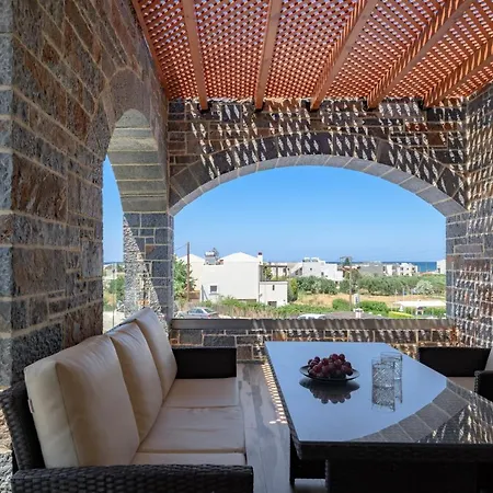 Villa Turtulli Castle , A Sea Escape
