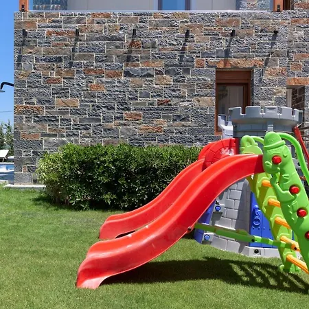 Turtulli Castle , A Sea Escape *